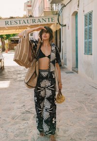 Shiwi MADISON SEA PEARL - Auduma bikses - black sea pearl