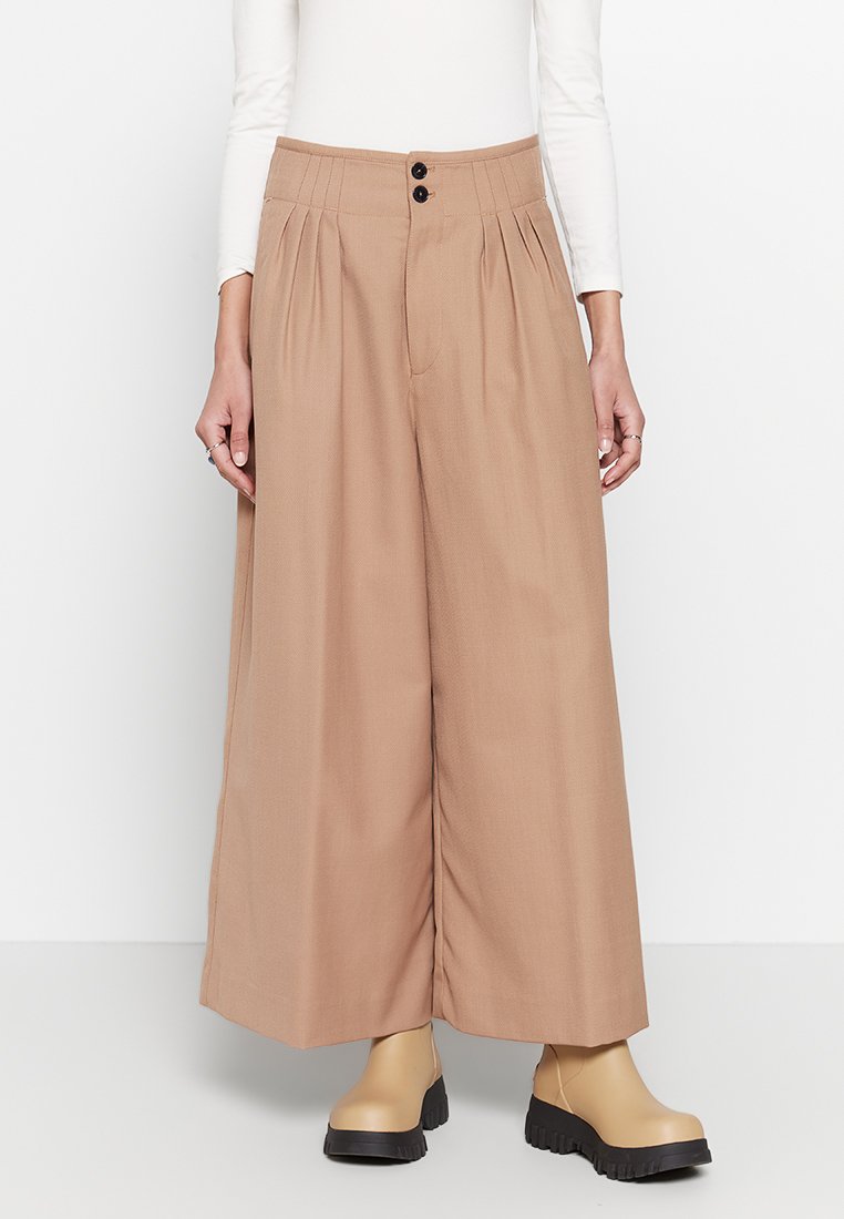 closed Broek lichtbruin closed Broek lichtbruin