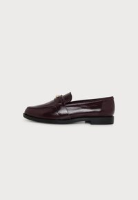 Избран, bordo