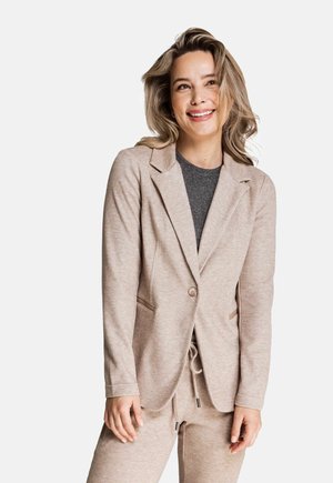 Cardigan - tannin