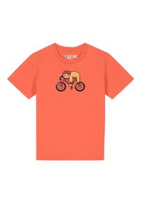 Korallenfarbener Baumwoll-T-Shirt mit einem Cartoon-Faultier, das Fahrrad fährt. Kurze Ärmel und Rundhalsausschnitt mit einem verspielten Grafikdesign auf der Vorderseite.