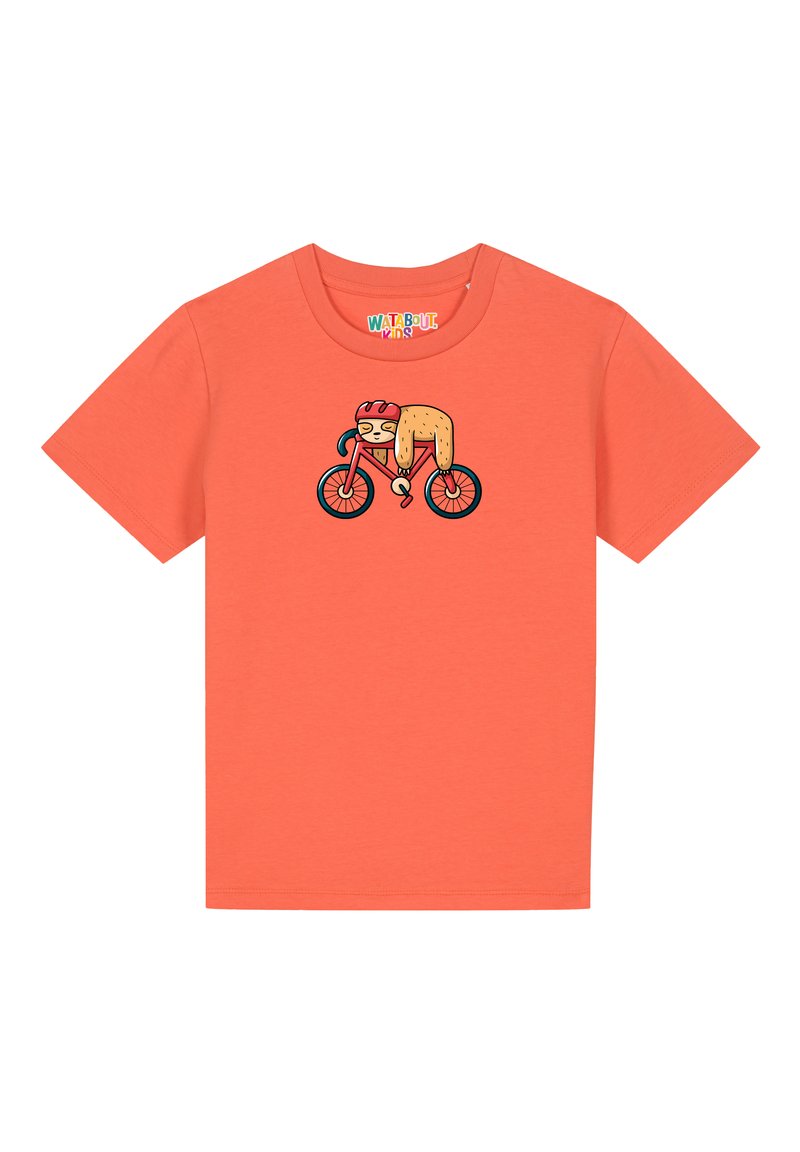 Korallenfarbener Baumwoll-T-Shirt mit einem Cartoon-Faultier, das Fahrrad fährt. Kurze Ärmel und Rundhalsausschnitt mit einem verspielten Grafikdesign auf der Vorderseite.