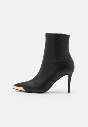 High Heel Stiefelette - black