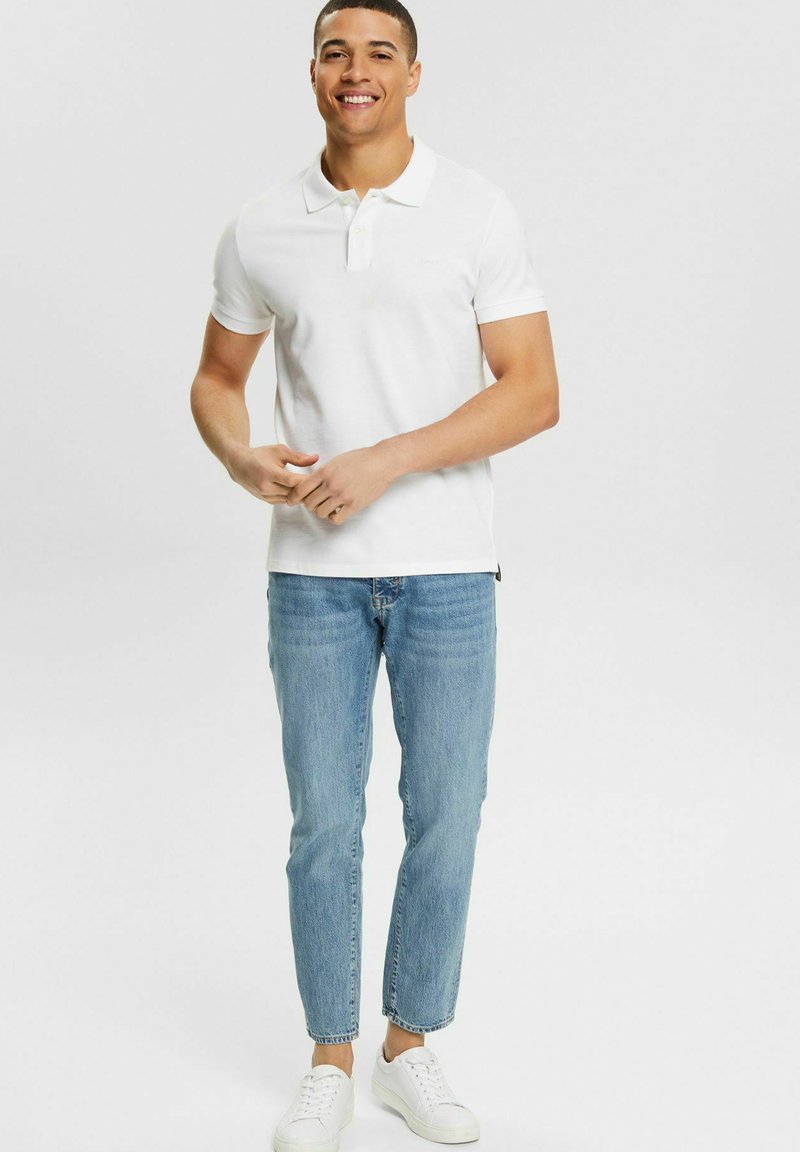 Herren Skinny Fit | Esprit MIT KNOPFLEISTE Jeans Relaxed Fit blue medium washed/blau-metallic - CN53278 Herren Skinny Fit | Esprit MIT KNOPFLEISTE Jeans Relaxed Fit blue medium washed/blau-metallic - CN53278