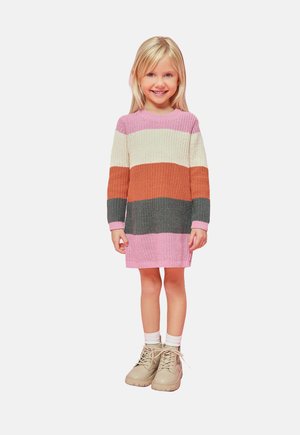 Blue Seven ADENTURE - Abito in maglia - rosa