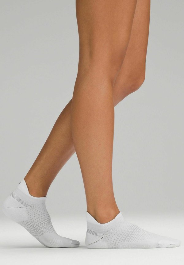 MACROPILLOW TAB 3 PACK - Füßlinge