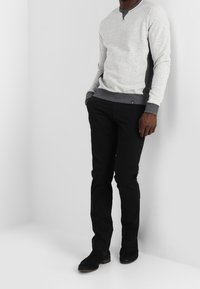 bugatti Chino kalhoty - black