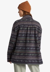 Billabong HAPPY CAMPER - Fleecejas - black