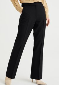 WE Fashion REGULAR FIT - Kalhoty - black