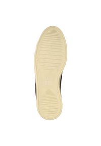 Scarpa in tessuto marrone con suola in gomma crema, caratterizzata da scanalature orizzontali e con il testo "BLACK STONE" impresso vicino al tallone.