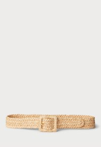 Cinto de palha natural trançada em bege claro, com fivela quadrada e textura trançada. Design plano, adequado para uso casual.