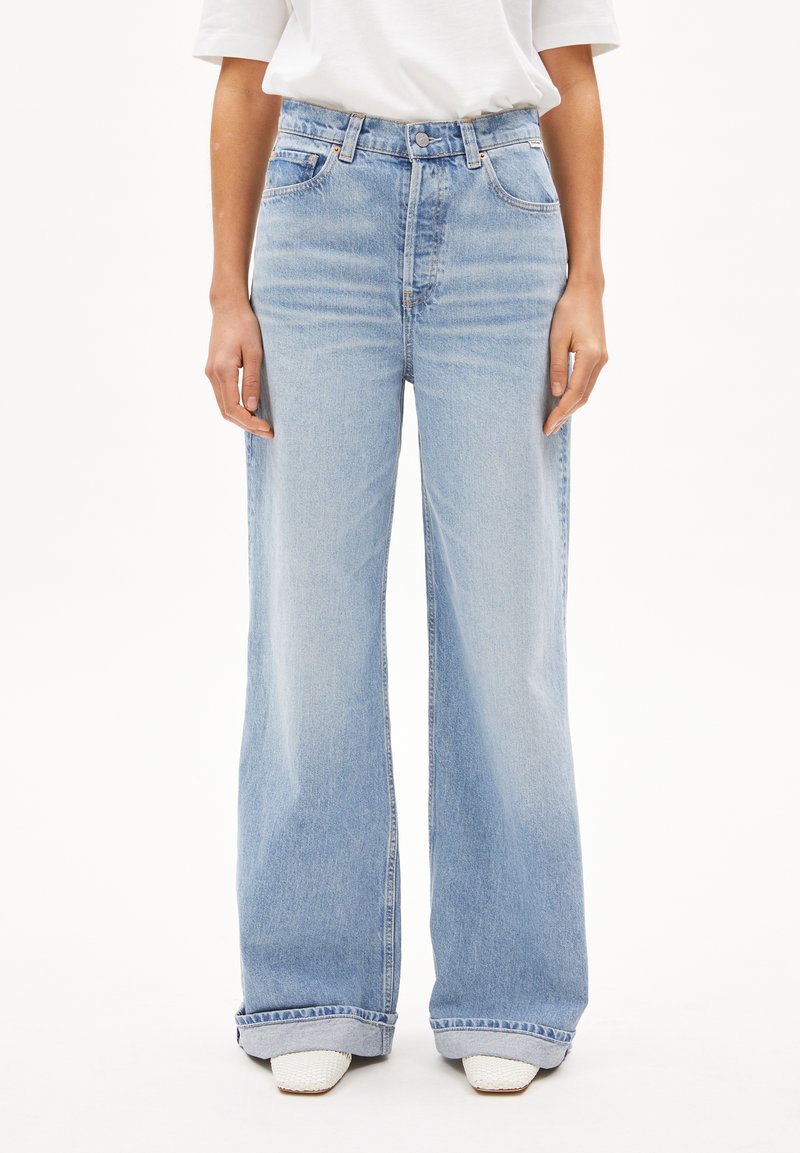 ARMEDANGELS - BLINAA - Relaxed fit jeans - andromedar, Enlarge