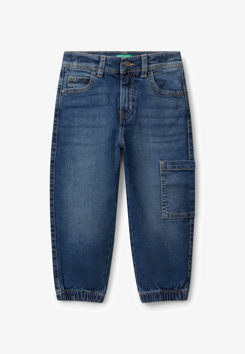 Modré džíny cargo s elastickým manžetou, pěti kapsami a velkou boční kapsou. Klasické prošití a mírně vybledlý povrch.