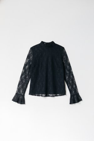 Μαύρο τοπ από δαντέλα με ψηλό λαιμό και φαρδιές μακριές μανσέτες, που διαθέτει λεπτό λουλουδάτο σχέδιο και διάφανη υφή.