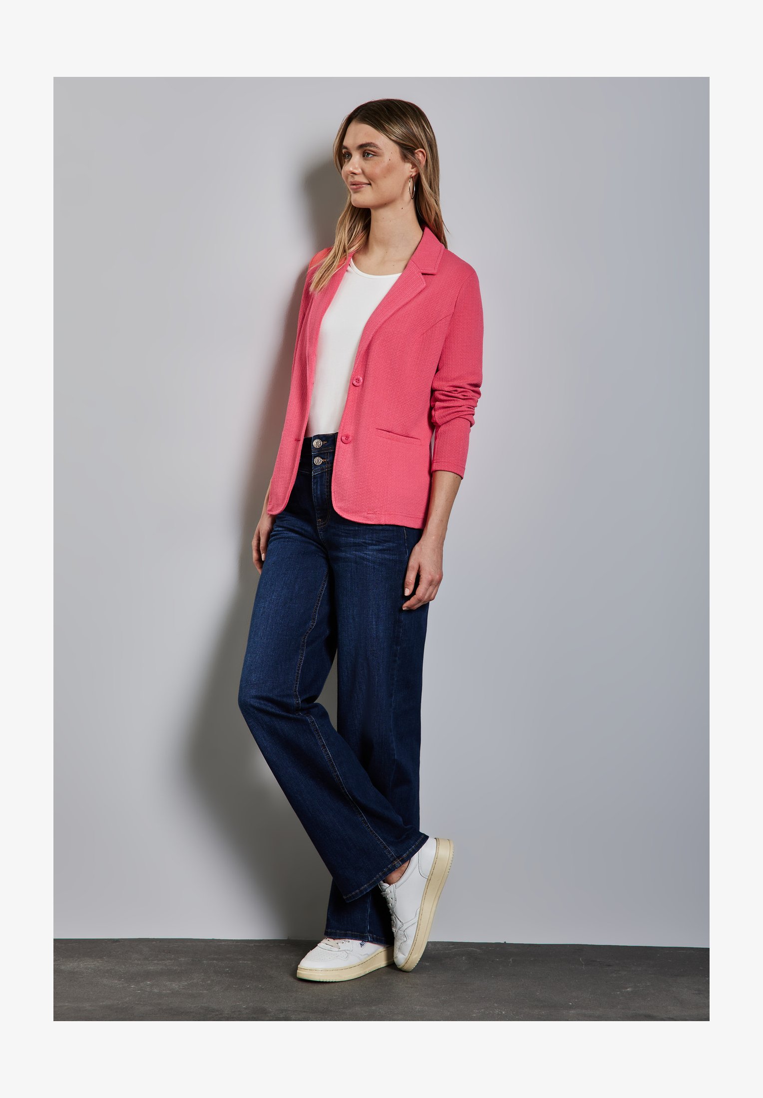Street One Jeans A Gamba Larga Donna – Vita Media, Lavaggio Blu, Cotone Elastico, Comfort Quotidiano