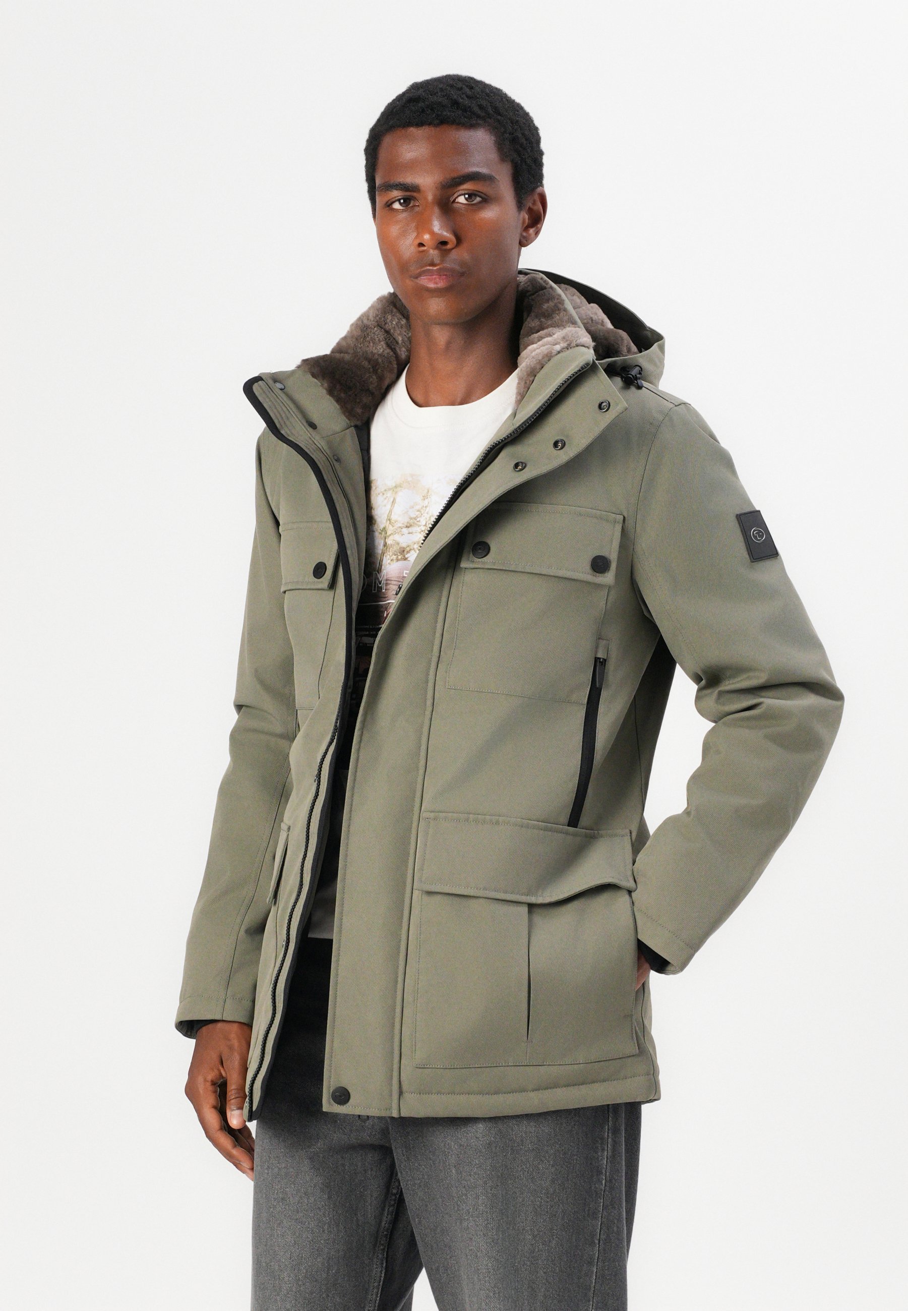 ジャケット・アウター Emma Taylor MILITARY FLARE HOOD COAT Emma Taylor(エマテイラー)の「MILITARY FLARE HOOD COAT」 - PARTE