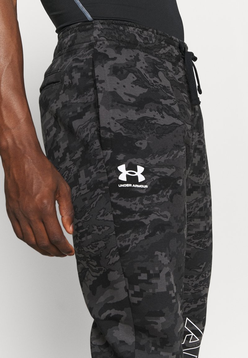 Under Armour RIVAL FLEECE CAMO - Pantalon de survêtement - black/noir -  ZALANDO.FR