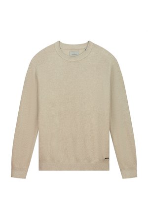 Pulover bej tricotat cu textură cu nervuri, decolteu rotund, mâneci lungi și detaliu subtil de branding aproape de tiv.