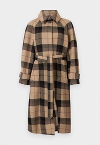 Manteau à carreaux beige et noir avec une taille ceinturée, une fermeture à boutons et des poches latérales. Il possède un col et des manches de longueur intermédiaire.
