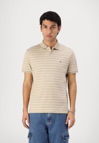 Tommy Hilfiger LIQUID SEASONAL - Polo - sandalwood/ecru