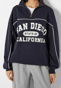 Bershka Sweatshirt - blue