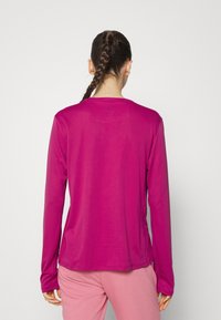 ASICS CORE TOP - Camisola de manga comprida - fuchsia red
