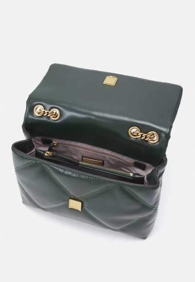 Tory Burch KIRA DIAMOND CONVERTIBLE SHOULDER BAG - Torba čez telo - fir tree