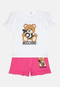 Neselectat, white/azalea pink