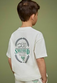 Reiss REISS SMILEYWORLD | REISS OVERSIZE T-SHIRT - Trükipildiga T-särk - white