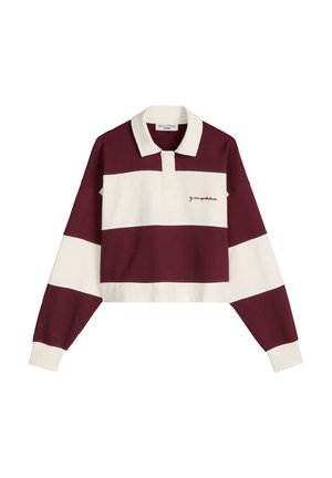 Maillot de rugby à manches longues avec larges rayures horizontales bordeaux et blanches, col blanc et petit texte brodé sur la poitrine.