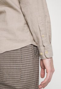 Selected Homme SLHSLIM NOOS - Camisa - ermine