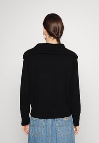 FTC Cashmere Strickpullover - black