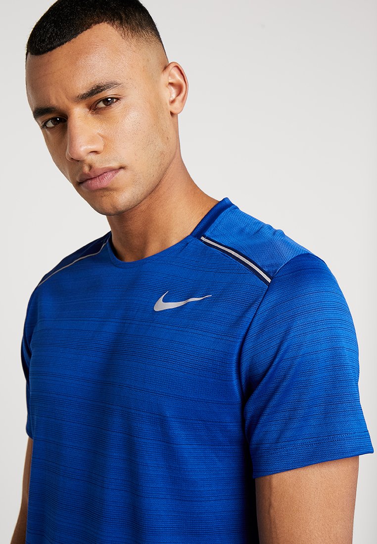 nike performance dry miler