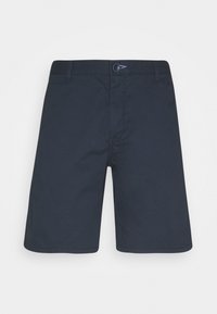 Marineblauwe knielange shorts met knoopsluiting, riemlussen en zijzakken, weergegeven op een effen witte achtergrond.