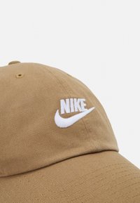 Nike Sportswear HERITAGE86 FUTURA WASHED UNISEX - Boné - dark driftwood/white