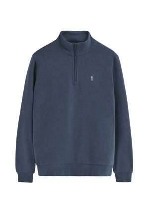 Marineblaues Fleece-Pullover mit halbem Reißverschluss, gerippten Bündchen und Saum, mit einem kleinen weißen Logo auf der linken Brust. Weiche Textur.