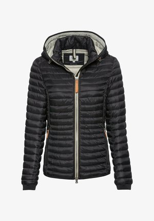 Schwarze gepolsterte Jacke mit gefütterter Kapuze, Reißverschluss, elastischen Manschetten, Seitentaschen und braunem Lederakzent in der Nähe des Reißverschlusses.