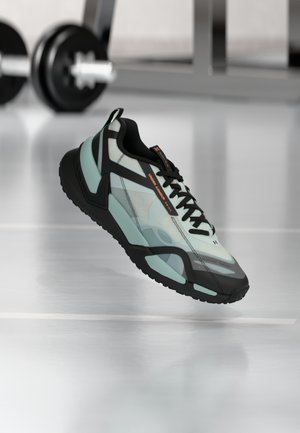 REIGN XT - Training shoe - illusion green/black/illusion green