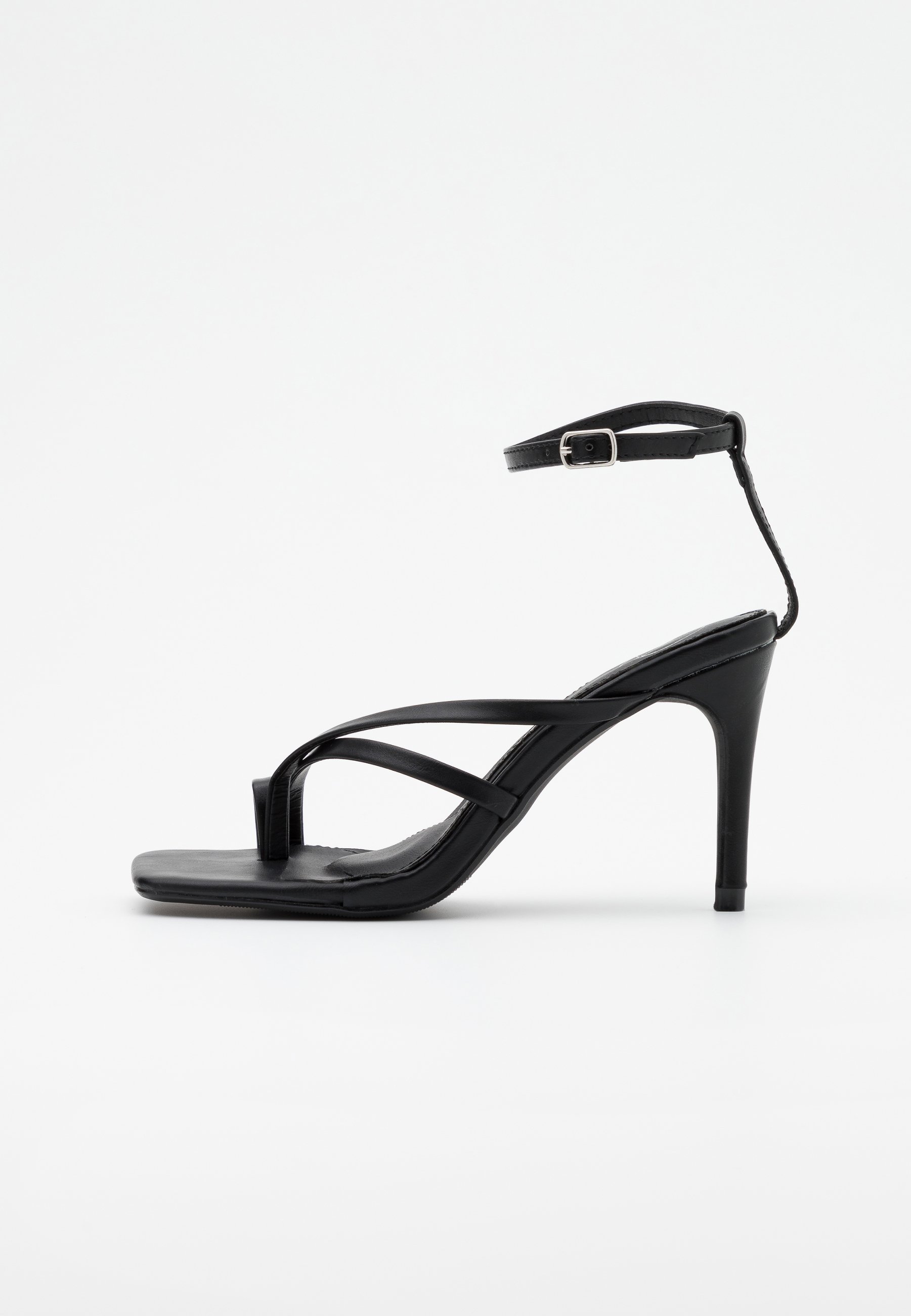 toe post heeled sandals uk