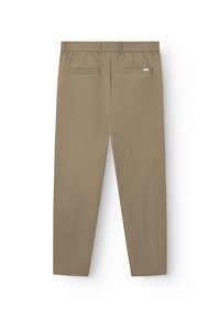 Beige kalhoty s elastickým pasem, dvěma zadními kapsami a rovnými nohavicemi, vyrobené z hladké látky bez viditelných vzorů.