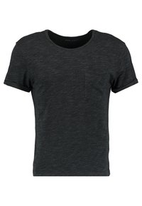 Mörkgrå kortärmad t-shirt av mjukt tyg, med rund hals och en liten bröstficka. Slät textur med subtila färgvariationer.