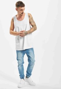 DEF Traperice opuštenog kroja - blue
