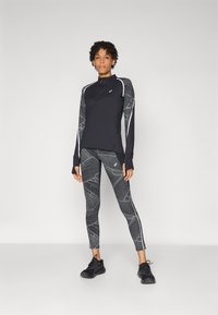 ASICS LIMITED SERIES LITE-SHOW TOP - Tops ar garām piedurknēm - performance black