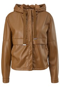 Veste à capuche en cuir marron avec une texture lisse, dotée d'une fermeture éclair à l'avant, de cordons de serrage réglables et de deux poches horizontales.