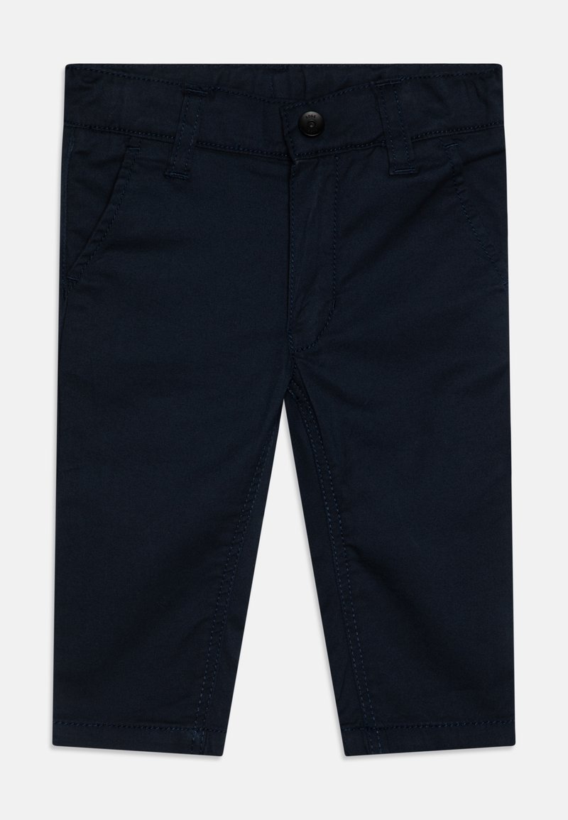 Pantalon en coton bleu marine avec une fermeture à bouton, deux poches avant et des détails de couture subtils. Coupe droite pour une coupe classique.