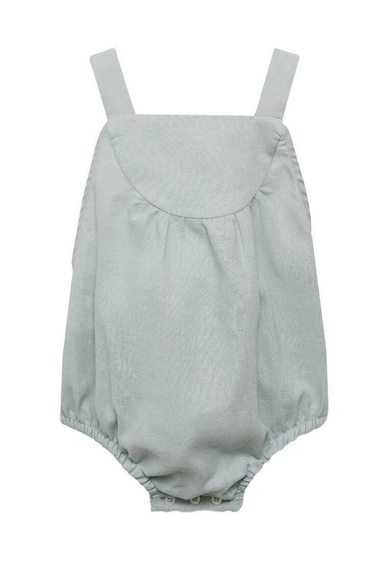 Svetlo zelena bombažna romper obleka z širokimi naramnicami, zaobljenim hrbtom, nabrano pasom in s pritrdilnimi zaprlji na dnu za enostavno preoblačenje.