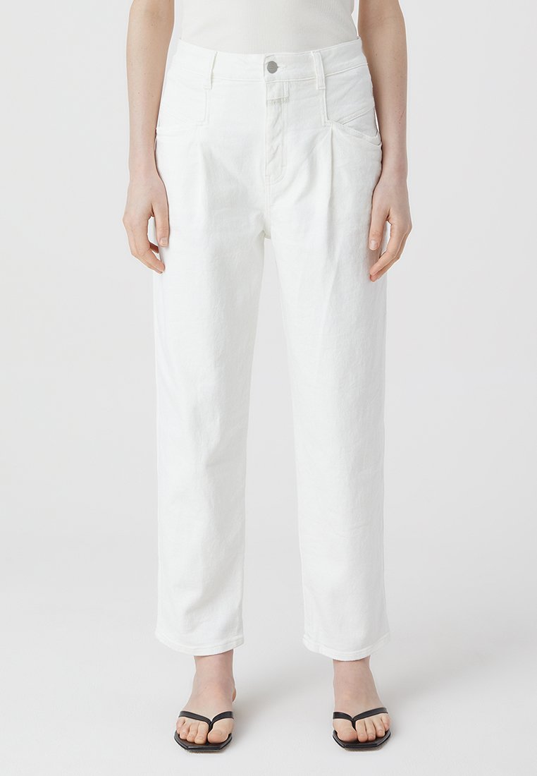 closed Straight leg jeans wit closed Straight leg jeans wit