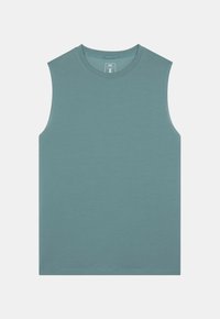 Débardeur sans manches à col rond de couleur bleu sarcelle atténué, posé à plat sur un fond blanc, vue de face avec tissu lisse.