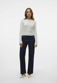 Aware VMSHELBY O-NECK SHORT - Ilgarankovis viršutinės dalies drabužis - snow white