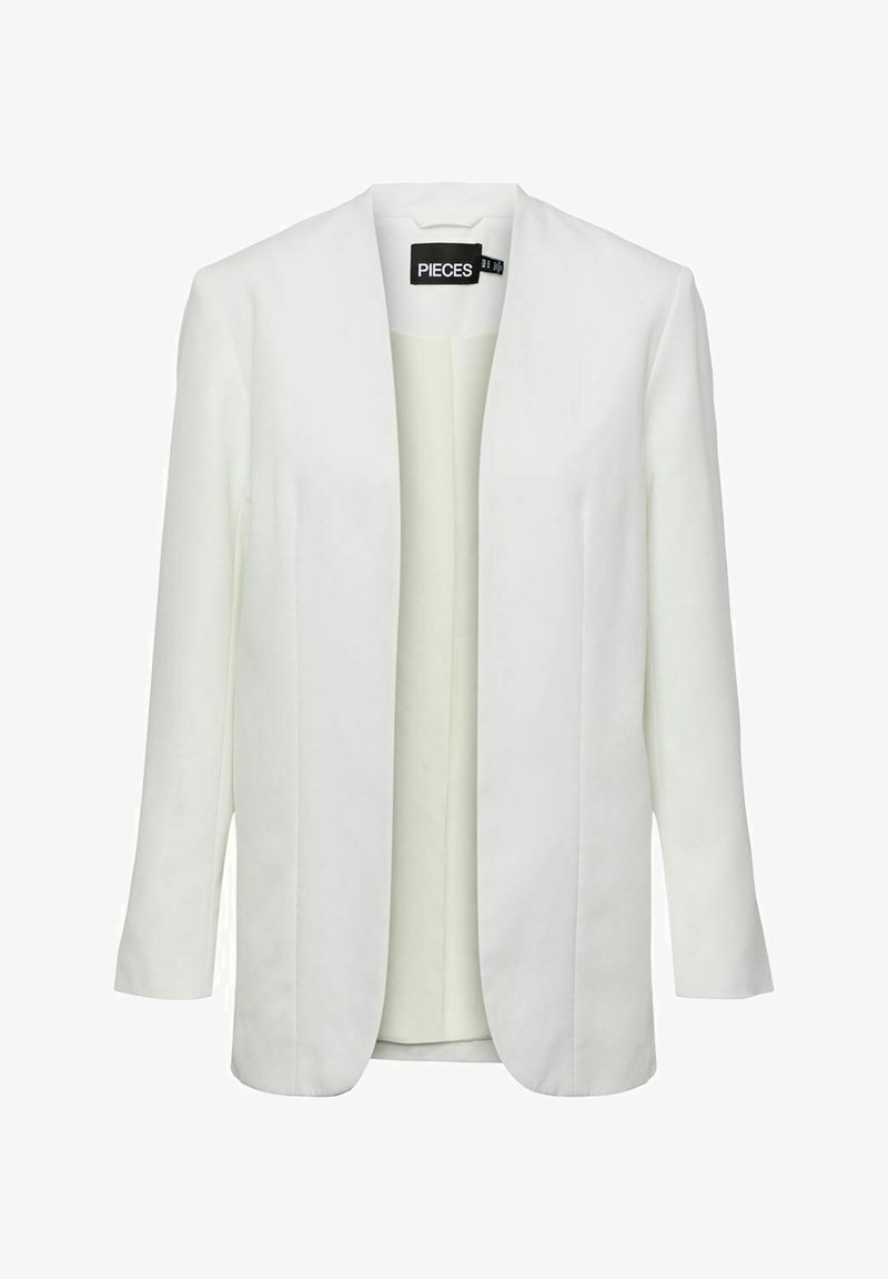 Blazer blanc à ouverture frontale avec manches longues et un design lisse sans col, étiqueté "PIECES" à l'intérieur du col.